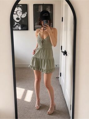 Cute sage green mini dress from Aéropostale 🍒